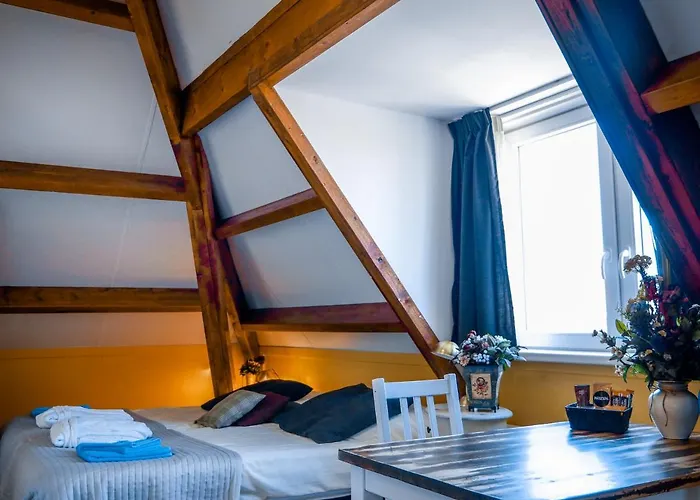 호텔 / Tanahlot 잔드보르트