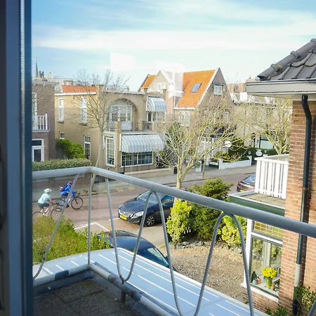 Hotel / Tanahlot Zandvoort