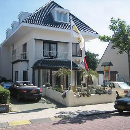 Hotel / Tanahlot 3*